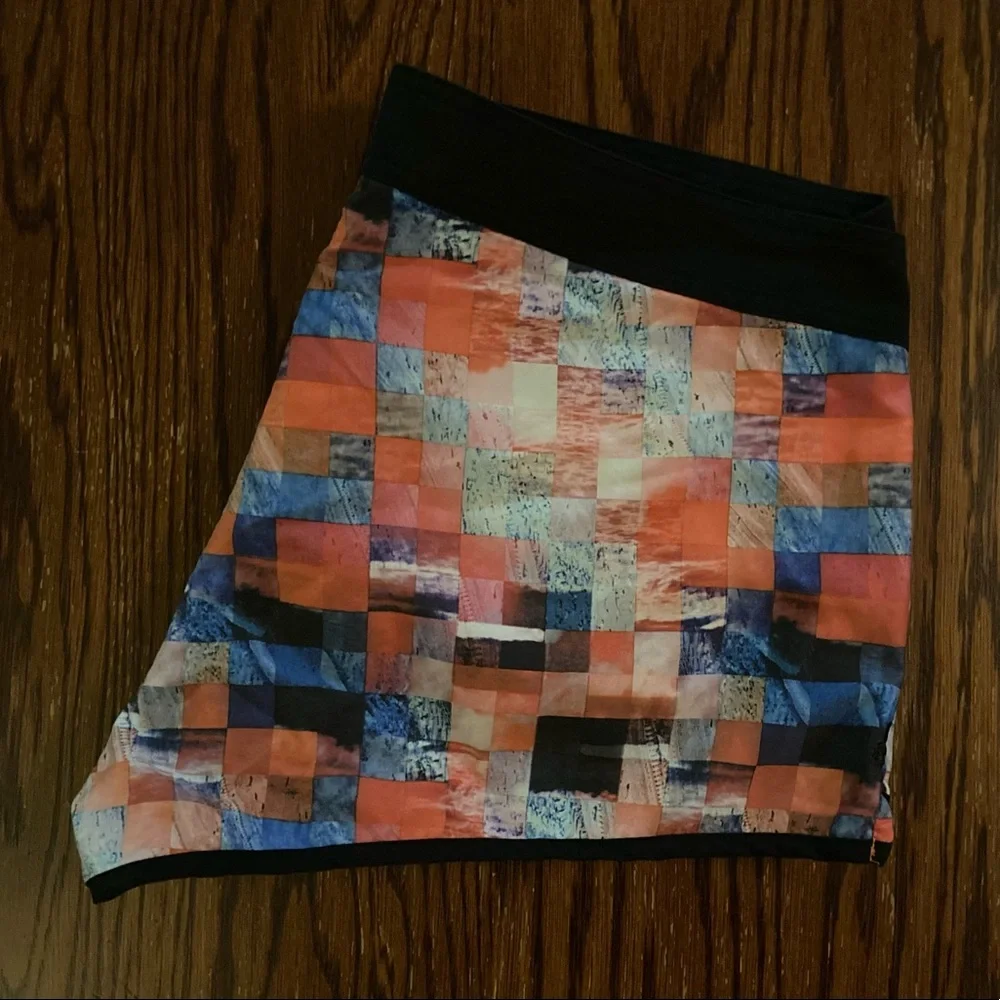 Bench Shorts - Picture 3 of 4